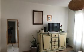 Appartement Entier 30 M2, Tramway Saint-Florent, Parking Prive Gratuit